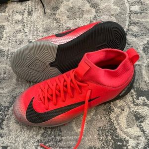 girls indoor soccer shoes